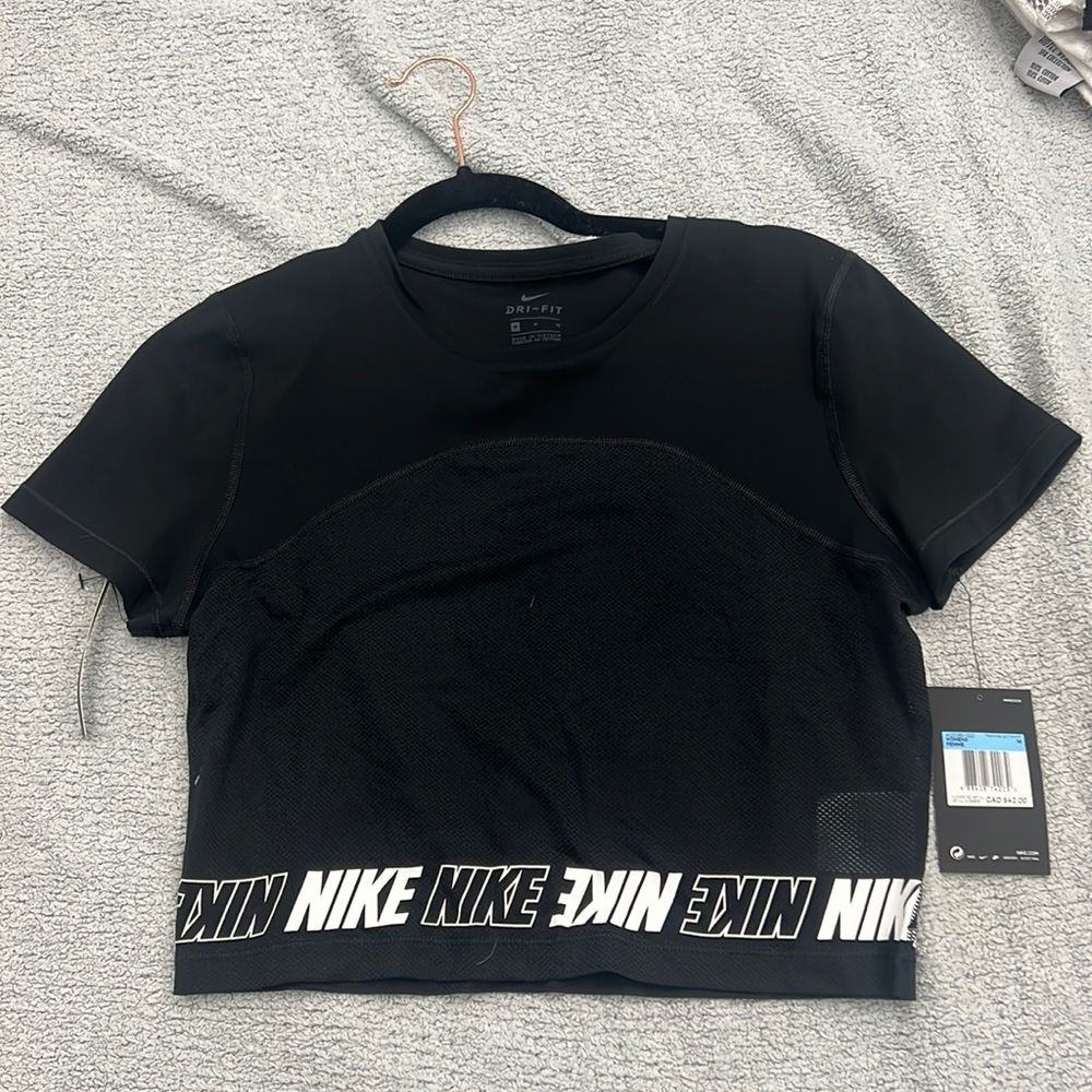 Nike pro crop top - never worn